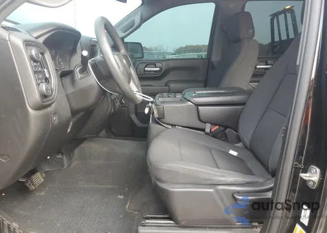 2021 Chevrolet Silverado K1500 Custom z USA, uszkodzony, nr VIN 1GCPYBEHXMZ173544